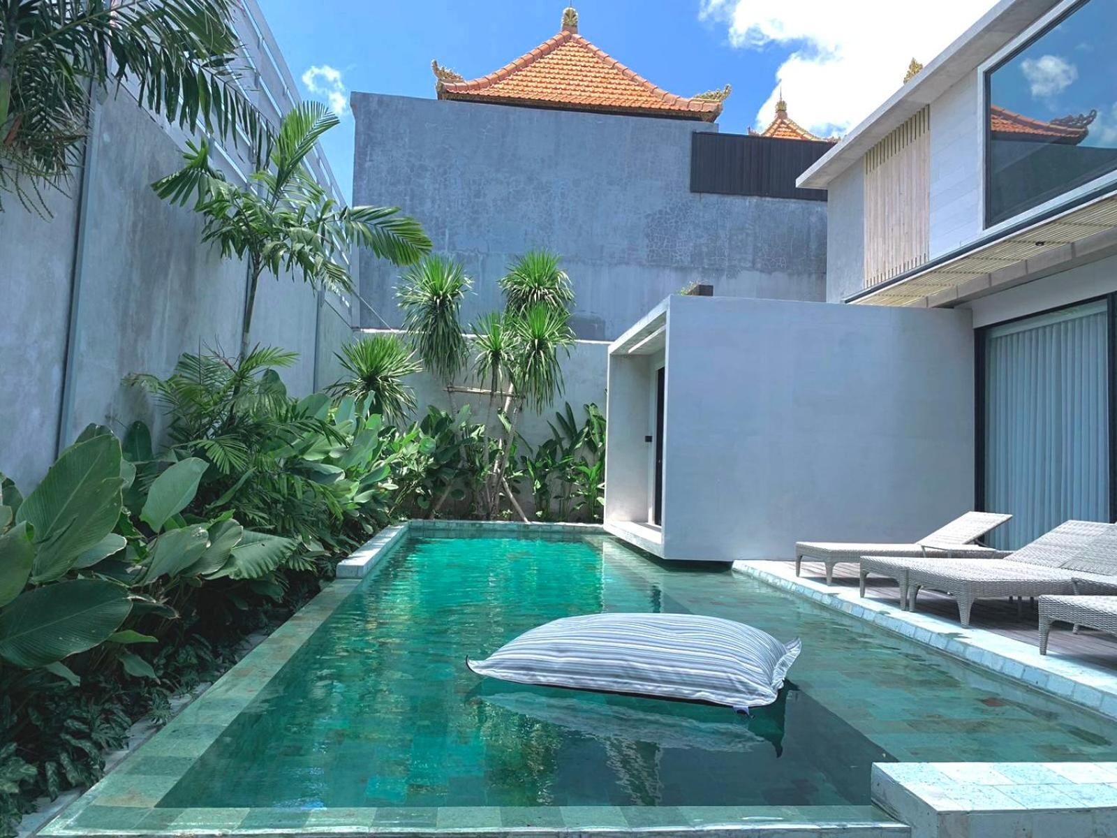 Villa Inspira Seminyak Esterno foto